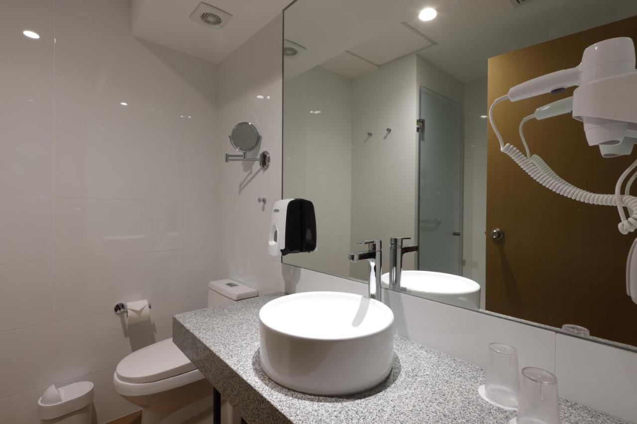 Casa Andina Standard Benavides Hotel Lima Ngoại thất bức ảnh