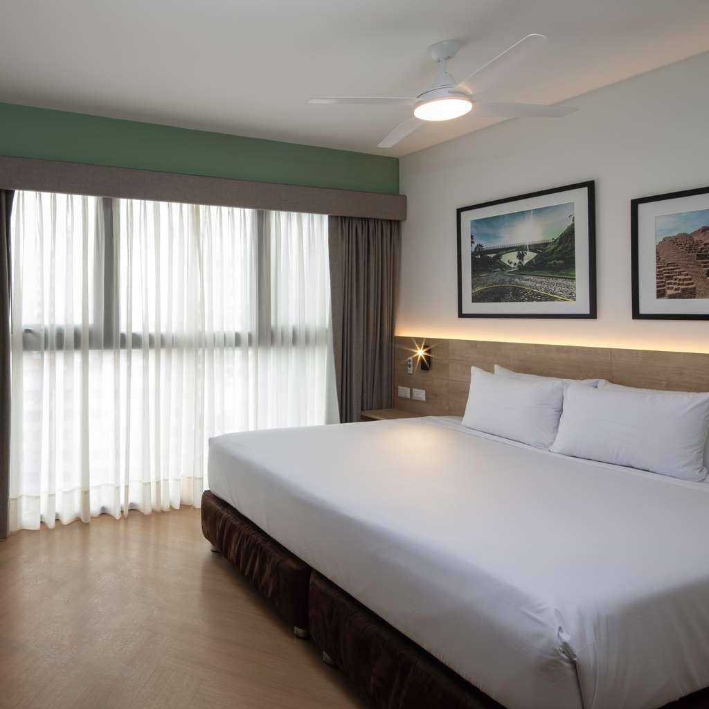 Casa Andina Standard Benavides Hotel Lima Phòng bức ảnh