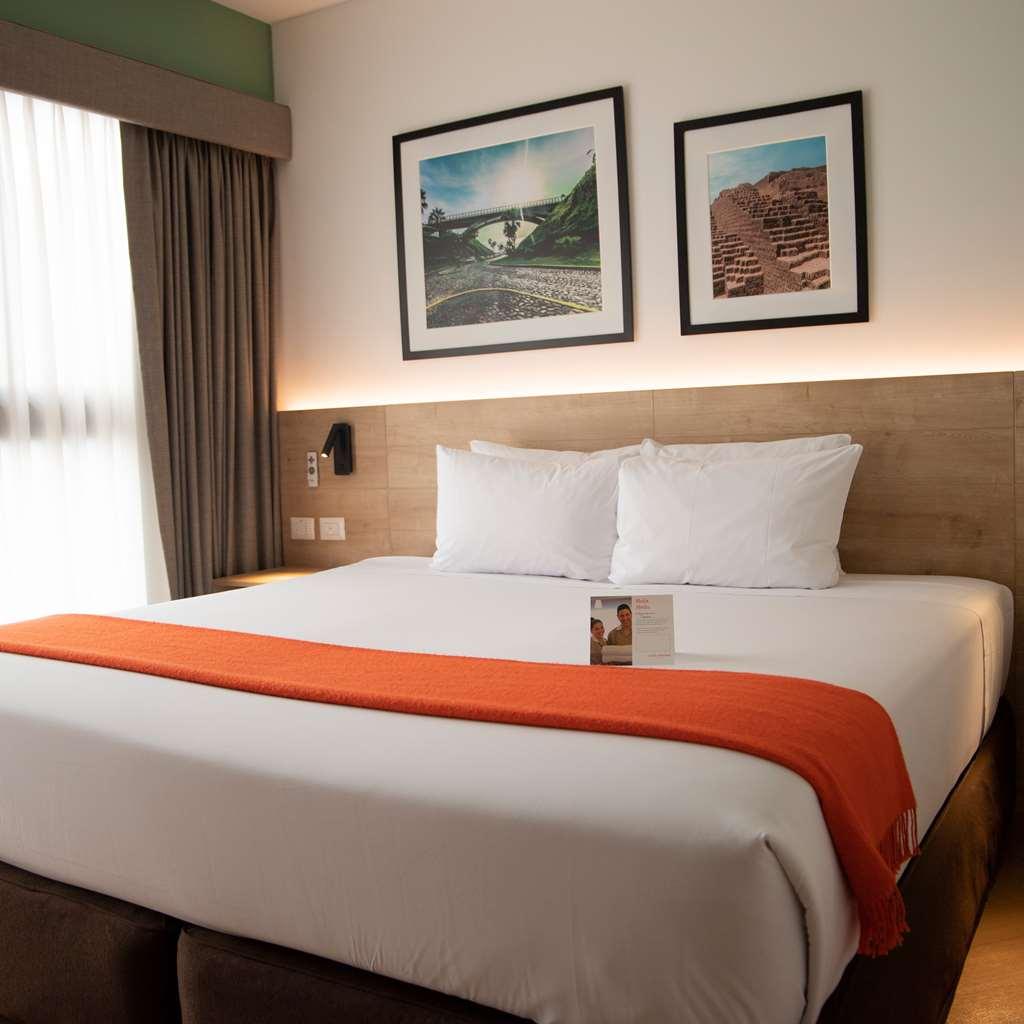 Casa Andina Standard Benavides Hotel Lima Phòng bức ảnh